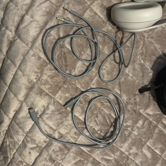 Beats Studio Pro Sandstone - Picture 6 of 7